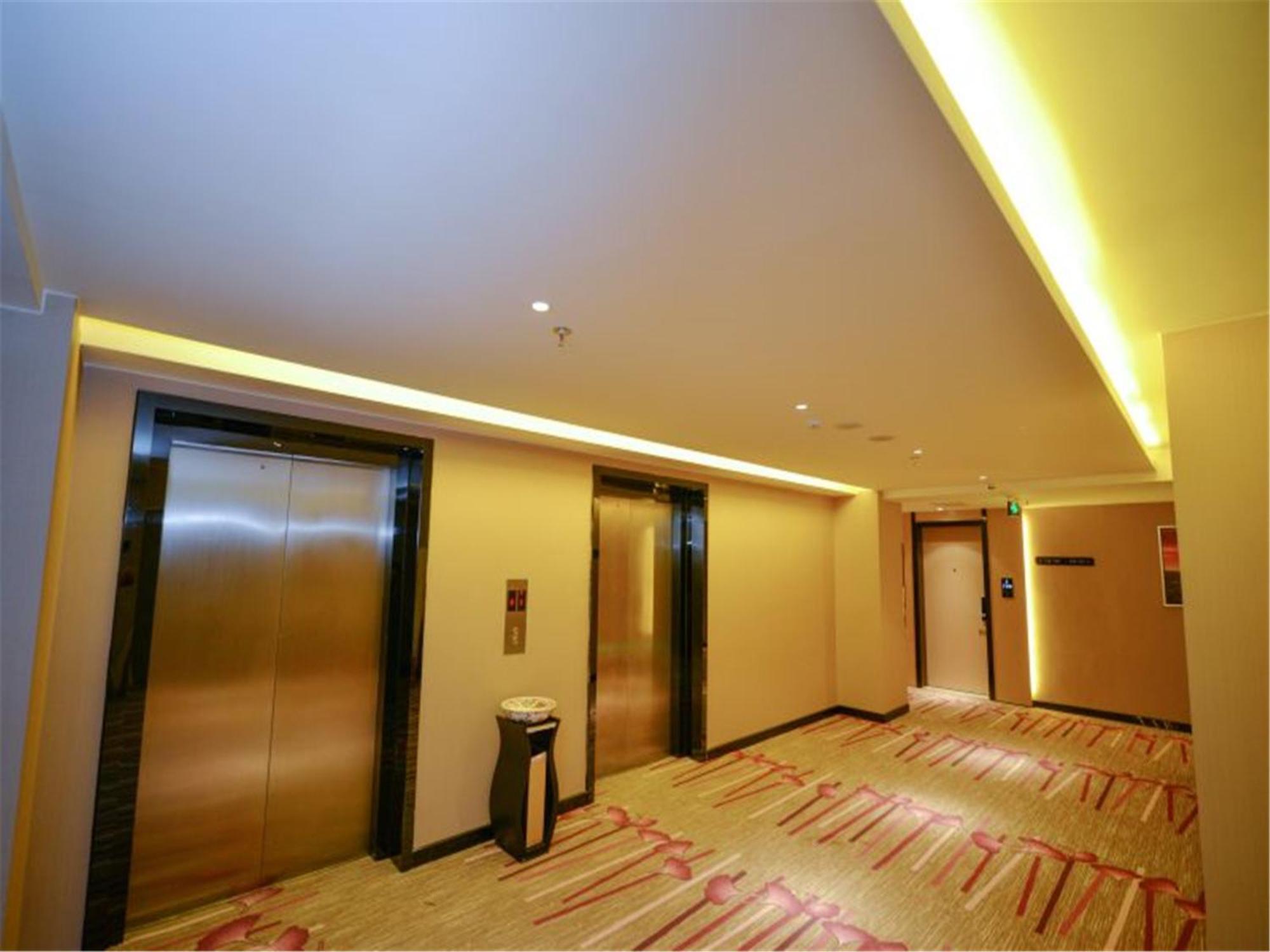 Lavande Hotel Muxiyuan Branch Пекин Екстериор снимка